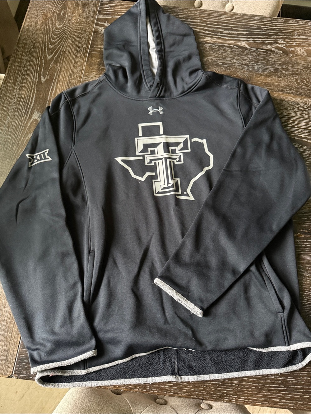 Under Armour Men’s Black Texas Tech Crewneck Hoodie